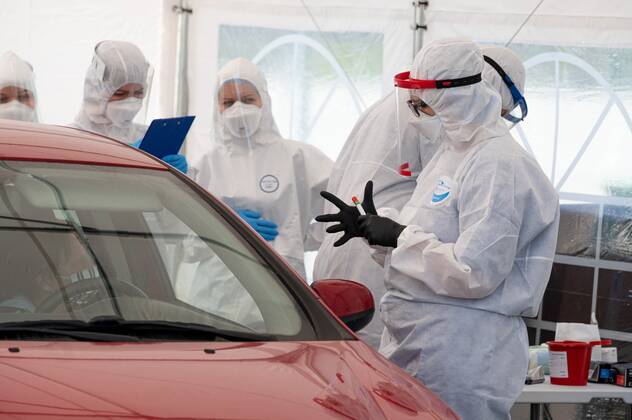 Drive & Go-Thru mobile tent for testing for the coronavirus at the Energa Arena in Gdansk Drive & Go-Thru mobile tent for testing for the coronavirus at the Energa Arena on April 27, 2020 in Gdansk, Poland EN_01426457_0040 