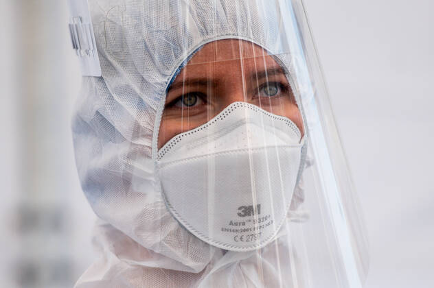 April 27, 2020, Gdansk, Poland: Medic seen during her work at the COVID-19 drive-thru in Gdansk. The COVID-19 drive-thru testing center was opened in Gdansk on April 27. Tests are taken after prior registration. Patients without getting out of the car may be tested for coronavirus. Gdansk Poland - ZUMAs227 20200427_zip_s227_005 Copyright: xMateuszxSlodkowskix