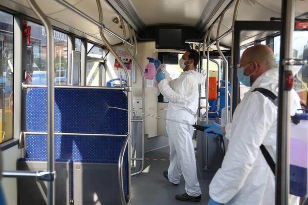 Modena. Operatori della Seta, the municipality of the city for urban transport, sanitize a bus at the end of the daily shift to counter the spread of Coronavirus (ROBERTO BRANCOLINI Fotogramma, Modena - 2020-04-27) p.s. la foto e utilizzabile nel rispetto del contesto in cui e stata scattata, e senza intento diffamatorio del decoro delle persone rappresentate  Copyright: xROBERTOxBRANCOLINIx xFOTOGRAMMAx