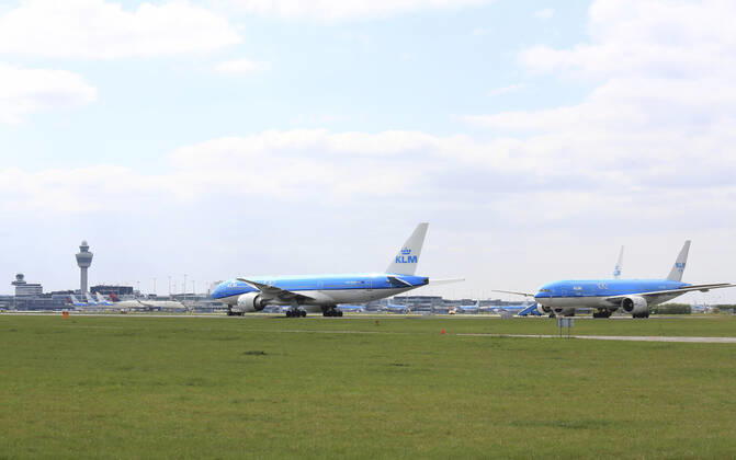 28-04-2020 Amsterdam Airport Schiphol in the Netherlands is virtually empty and abandoned as a result of the corona virus (c) PPE Beijersbergen Amsterdam The Netherlands  Copyright: xPPEx