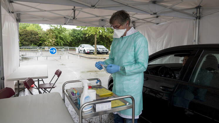 la Ville de Saint Priest a ouvert son drive test COVID19 - Lyon Saint Priest NEWS : Ouverture d un drive test Covid 19 - Crise sanitaire mondiale et pandemie de coronavirus Covid19 - Lyon Saint Priest - 28 04 2020 SandrineThesillat Panoramic 