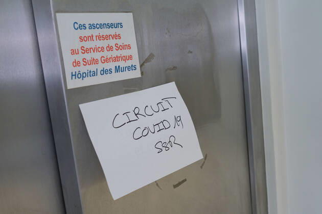 Coronavirus en France: reportage au sein de l Hôpital Sainte Camille. Inside Sainte Camille Hospital. 36 h en immersion a l Hopital Sainte Camille de Bry sur Marne - 254760 2020-04-22 France  Copyright: xFranckxCastel MPPx STAR_254760_004