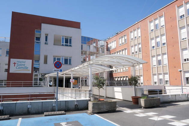 Coronavirus en France: reportage au sein de l Hôpital Sainte Camille. Inside Sainte Camille Hospital. Hopital Sainte Camille à Bry sur Marne 254760 2020-04-23 France  Copyright: xFranckxCastel MPPx STAR_254760_055
