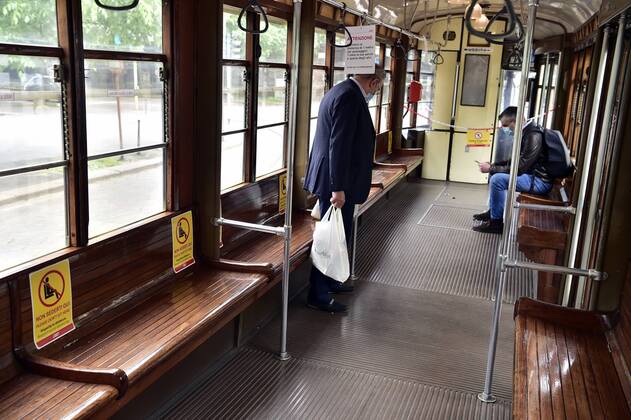 Milan, Coronavirus new signage for phase 2, respecting the sea distances inside the trams that in the stops, Advertising on Trams, public transport Atm (Duilio Piaggesi Fotogramma, Milan - 2020-04-28) p.s. la foto e utilizzabile nel rispetto del contesto in cui e stata scattata, e senza intento diffamatorio del decoro delle persone rappresentate Copyright: xDuilioxPiaggesix xFOTOGRAMMAx