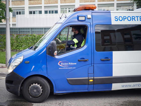 April 28, 2020, Pamplona, NAVARRA, SPAIN: A 112 ambulance enters the Hospital Complex of Navarra during a Covid-19 Pandemic on April 28, 2020 in Pamplona, Navarra, Spain Pamplona SPAIN - ZUMAa181 20200428_zaa_a181_057 Copyright: xEduardoxSanzx