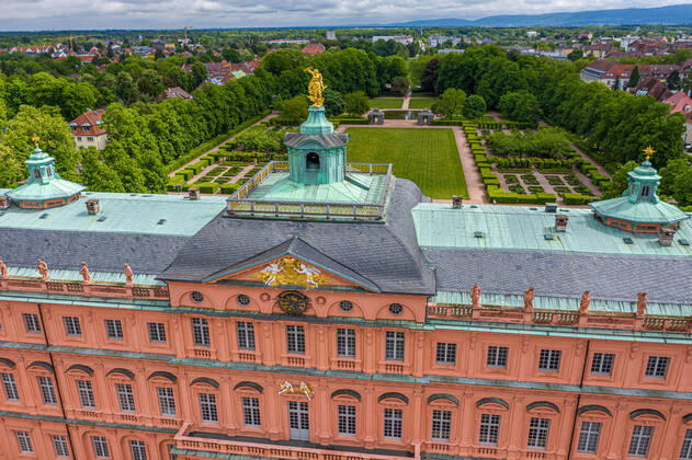 Luftbild_Rastatt am 04.05.2020 in Rastatt (Innenstadt), Germany Das Residenzschloss Rastatt. Rastatt Innenstadt Baden-Württemberg Germany
