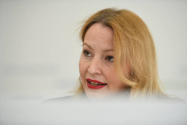 Saarlands Bildungsministerin Christine Streichert-Clivot (SPD) informiert in der Saarbrücker Staatskanzlei am Dienstag (5.5.2020) die Landespressekonferenz über den Neustart der Schulen in der Corona-Krise.