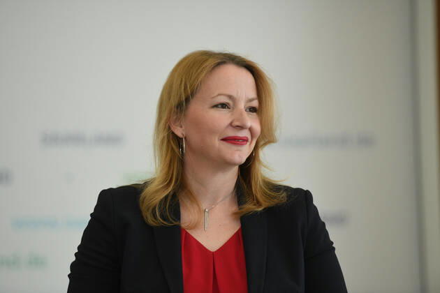 Saarlands Bildungsministerin Christine Streichert-Clivot (SPD) informiert in der Saarbrücker Staatskanzlei am Dienstag (5.5.2020) die Landespressekonferenz über den Neustart der Schulen in der Corona-Krise.