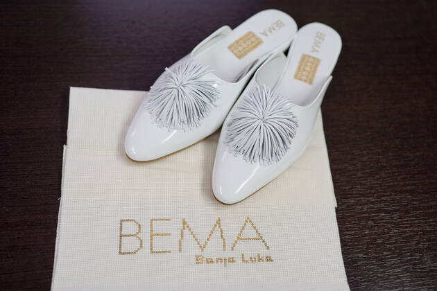 Bilder des Jahres 2020, Entertainment 05 Mai Shoes for Melania Trump - Banja Luka, Bosnia and Herzegovina 12.05.2020., Banja Luka, Bosnia and Herzegovina - The Bema footwear factory in Banja Luka will donate white shoes to Melania Trump, the wife of US President Donald Trump, as a sign of support for staying in the White House. DejanxRakita PIXSELL