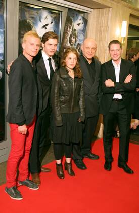 30her Kino: vl. Robert Stadlober, Daniel Brühl, Paula Kalenberg, Christian Redl und Marco Kreuzpainter bei der Deutschlandpremiere zu Krabat in der Lichtburg Essen, Roter Teppich, red carpet, schauspieler, kino (tv), cinema, Essen NRW Deutschland, Germany Copyright: xPOP-EYExDiverse Herbstx 00168411_00168411