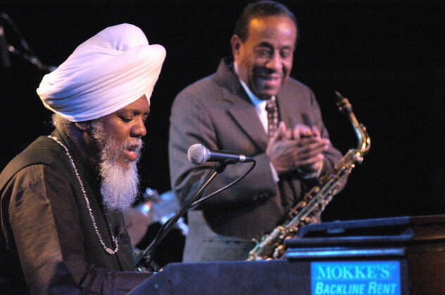 41 Konzert: Doc Lonnie Smith (li.) & Lou Donaldson im Blue Note in Milano, Pianist, Klavier, Saxophonist, Saxophon, Jazz, Turban, Musik, Mailand Italien, Italy Copyright: xPOP-EYE Heringx 00049055_00049055