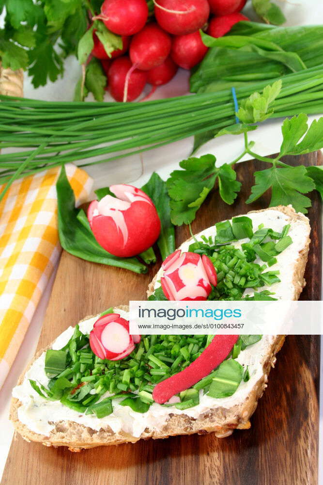 Stockfoto Gesunde Ernahrung Schnittlauch Brotchen Beleg