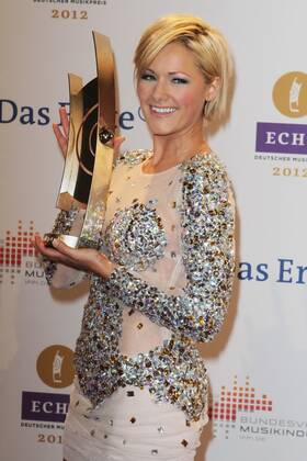 77 Helene Fischer zu Gast beim ECHO 2012 Verleihung in den Messehallen unter dem Funkturm Berlin, Berlin Berlin Deutschland Germany Copyright: xPOP-EYE Gabschx 00272929_00272929