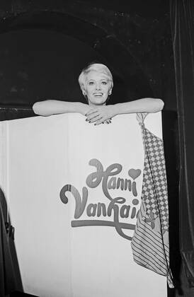 Hanni Vanhaiden Hanni Vanhaiden, deutsche Fernsehansagerin und Moderatorin, in Hamburg, Deutschland um 1980. German TV presenter Hanni Vanhaiden at Hamburg, Germany around 1980., Hamburg Hamburg Deutschland Copyright: HelmutxReiss UnitedArchives832001009 EDITORIAL USE ONLY