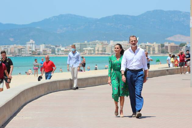 Spanish King Felipe VI and Queen Letizia Ortiz visit Palma Beach on occasion of their travel to Balearic Islands in Palma de Mallorca, 25 June 2020 Cordon Press