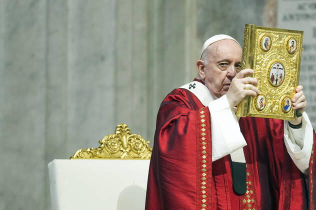 News Themen der Woche KW27 Bilder des Jahres 2020, News 06 Juni News BIlder des Tages NO FRANCE - NO SWITZERLAND: June 29, 2020 : Pope Francis celebrates a Holy Mass for the imposition of the Pallium upon the new Metropolitan Archbishops, during the Solemnity of Saints Peter and Paul apostles, in St. Peter s Basilica at the Vatican  Copyright: xnonex xIPAx x CatholicxPressxPhotox
