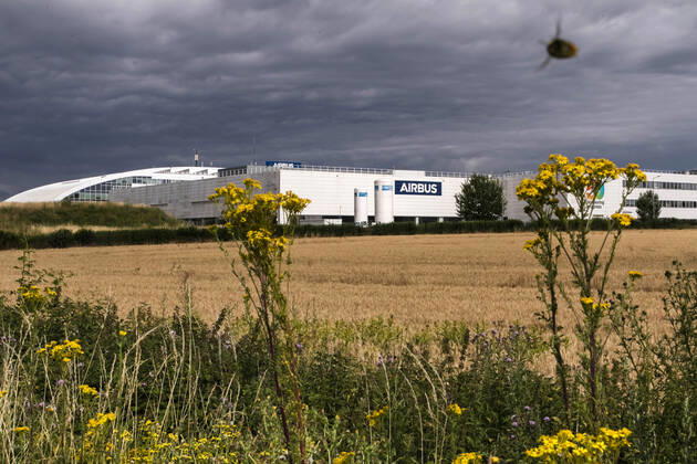 Elancourt, France July 2, 2020 - Illustration of the Airbus Defence And Space Aeronautical Industry Site. European aircraft manufacturer Airbus announced Tuesday that it will cut 15,000 jobs over the next year, as the airline industry faces unprecedented losses due to the COVID-19 pandemic AIRBUS, ECONOMIE, LOGO, GENERIQUE, ILLUSTRATION, AERONAUTIQUE, AVIATION, ENTREPRISE, LICENCIEMENTS, PLAN SOCIAL, CRISE ECONOMIQUE, YVELINES, CONSTRUCTEUR AERONAUTIQUE, AVIONS DE LIGNE, EMPLOI, CHOMAGE, INDUSTRIE FRANCAISE, GROUPE INDUSTRIEL, TRANSPORT AERIEN, CONJONCTURE, MULTINATIONALE, SUPPRESSIONS DE POSTES  Copyright: xVincentxIsorex
