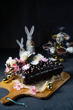  Delicious Easter homemade chocolate cake Copyright: xDar1930x Panthermedia28276470