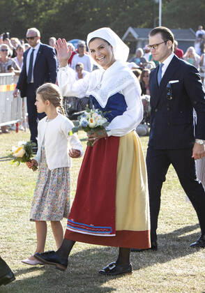 Prinsessan Estelle, kronprinsessan Victoria, prins Daniel Kungafamiljen under firandet av Victoriadagen pa Borgholms idrottsplats, Borgholm, Öland, 2019-07-14 (c) Patrik Österberg TT kod 2857 Borgholm Sweden x2857x Copyright: xPatrikxÖsterberg TTx Victoriadagen 2019