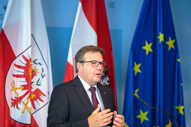 20200720 Neuvergabe des öffentlichen Rettungsdienstes in Tirol INNSBRUCK, ÖSTERREICH - JULY 20: Landeshauptmann Günther Platter bei der Neuvergabe des öffentlichen Rettungsdienstes in Tirol im Landhaus Innsbruck am July 20, 2020 in Innsbruck, Österreich. Innsbruck Landhaus Innsbruck Tirol Österreich