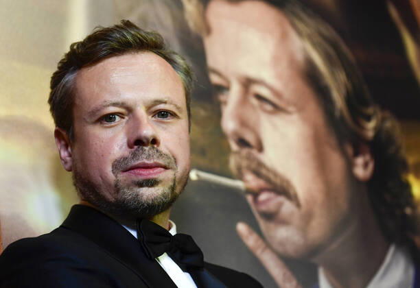 Bilder des Jahres 2020, Entertainment 07 Juli Entertainment Themen der Woche KW30 Entertainment Bilder des Tages Actor Viktor Dvorak poses in cafe Lucerna prior to the premiere of film Havel directed by Slavek Horak in Lucerna cinema, Prague, Czech Republic, on Tuesday, July 21, 2020. (CTKxPhoto RomanxVondrous) CTKPhotoP202007210757801 vnd 2
