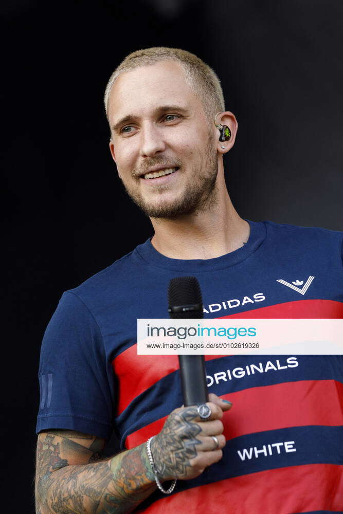 Daniel Shneezin Schneider Von Der Band 257ers Live Im Kulturgarten In Der Bonner Rheinaue Das Bonn