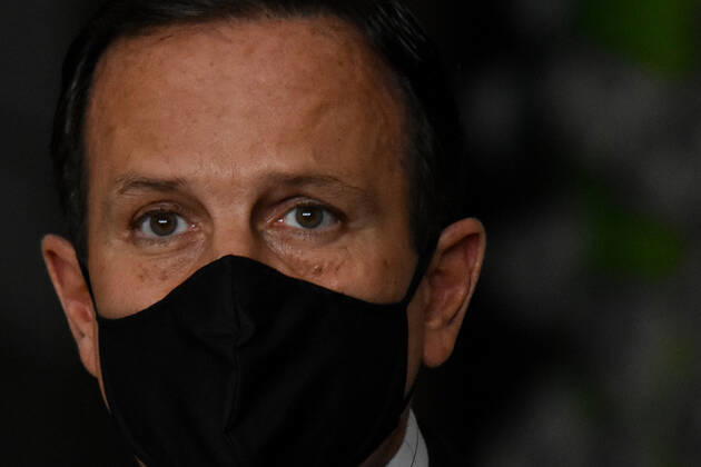 SÃO PAULO, SP - 31.07.2020: COLETIVA DE IMPRENSA JOÃO DORIA COVID19 - João Doria, (PSDB) Governor of São Paulo, during a press conference on measures to combat the Coronavirus, (COVID-19) this Friday, (31) at the Palácio dos Bandeirantes. During the press conference, Governor João Doria (PSDB) spoke about the invitation he received from President Jair Bolsonaro, (Without a Party) to visit the Ribeira Valley, and about the Coronavirus vaccine (COVID-19). x1943949x  RobertoxCasimiro