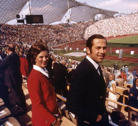 Konstantin II. Koenig von Griechenland mit seiner Ehefrau Prinzessin Anne-Marie von Daenemark, Konstantin II. von Griechenland (* 2. Juni 1940 in Psychiko bei Athen) war vom 6. Maerz 1964 bis zum 1. Juni 1973 der letzte Koenig der Hellenen, im Olympiastadion, Olympische Sommerspiele 1972 in Muenchen vom 26.08. - 11.09.1972, Spiele 72 der XX. Olympiade,