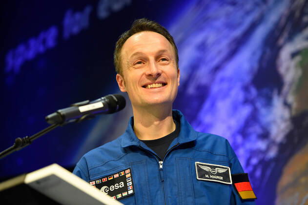 ESA Pressekonferenz, Astronaut Dr. Matthias Maurer. 02.02.2017 Darmstadt x1x ESA, Europäisches Raumfahrtkontrollzentrum - Pressekonferenz, Vorstellung des ESA-Astronauten Dr. Matthias Maurer. Im Bild (l-r): Dr. Matthias Maurer Frankfurt Frankfurt Hessen Germany
