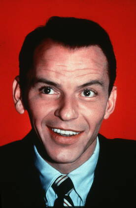FRANK SINATRA. Strictly editorial use only in conjunction with the promotion of the film. Credit line mandatory. This image is copyright of the film company and is supplied under the terms of issue as film still. No commercial or book cover use permitted without prior consent from the film company. Mandatory credit line: Image courtesy Ronald Grant Archive Mary Evans