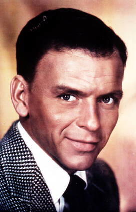 FRANK SINATRA. Strictly editorial use only in conjunction with the promotion of the film. Credit line mandatory. This image is copyright of the film company and is supplied under the terms of issue as film still. No commercial or book cover use permitted without prior consent from the film company. Mandatory credit line: Image courtesy Ronald Grant Archive Mary Evans