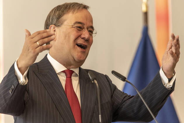 Verleihung des Landesverdienstordens Nordrhein-Westfalen am 23. August 2020 in der Flora Köln. NRW-Ministerpräsident Armin Laschet während seiner Rede. Laschet zeichnete am 23. August 2020 in der Flora in Köln vierzehn Persönlichkeiten für ihr außerordentliches Engagement für die Gesellschaft mit dem Verdienstorden des Landes Nordrhein-Westfalen aus. Köln Nordrhein-Westfalen Deutschland