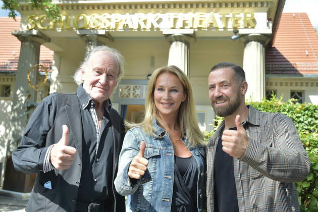 Jahres PK SchlossparkTheater Michael Mendl, Caroline Beil, Buerger Lars Dietrich Fototermin nach der Jahres PK im Theatersahl des SchlossParkTheater in Berlin am 31.08.2020
