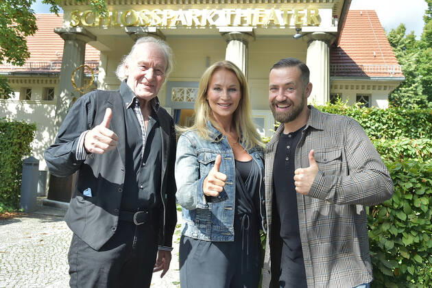 Jahres PK SchlossparkTheater Michael Mendl, Caroline Beil, Buerger Lars Dietrich Fototermin nach der Jahres PK im Theatersahl des SchlossParkTheater in Berlin am 31.08.2020