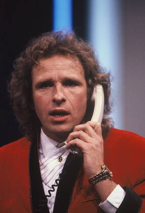 Moderator Thomas Gottschalk bei Wetten dass am 03.03.1991