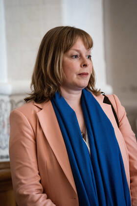 Kulturminister Joy Mogensen (S) ankommer til samraad om anvendelse af ordet eskimo, paa Christiansborg torsdag den 3. september 2020. Samraadsspoergsmaalet er stillet efter oenske fra Pernille Bendixen (DF).. , Copenhagen Denmark Copyright: RitzauxScanpix EmilxHelmsx COP103 spdk20200903-130123-L