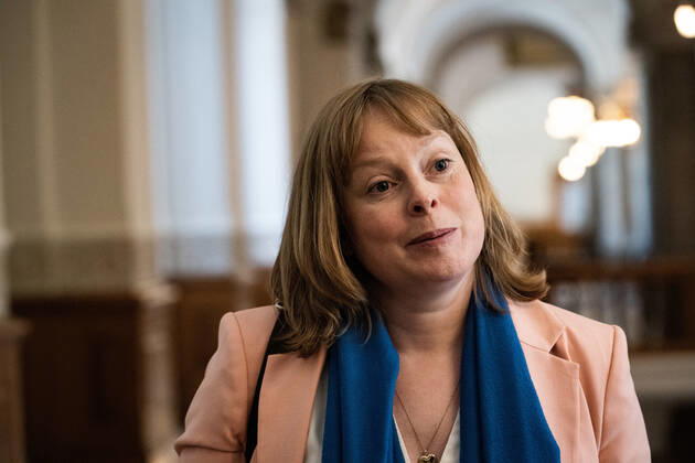 Kulturminister Joy Mogensen (S) ankommer til samraad om anvendelse af ordet eskimo, paa Christiansborg torsdag den 3. september 2020. Samraadsspoergsmaalet er stillet efter oenske fra Pernille Bendixen (DF).. , Copenhagen Denmark Copyright: RitzauxScanpix EmilxHelmsx COP103 spdk20200903-130147-L