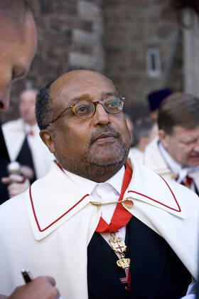 Investitur des Ordens Ritterorden Christi vom Tempel zu Jerusalem (OSMTH) in der Nikolaikirche Wettin, Saalekreis. Prinz Asfa-Wossen Asserate wird von Groß-Prior Werner Rind zum Rtter geschlagen. Er ist der Großneffe des Letzten Kaisers von Äthiopien ,Haile Selassie.
