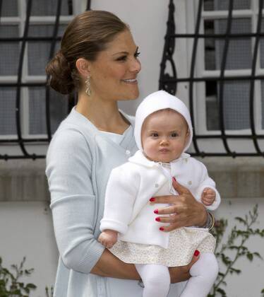 Crown Princess Victoria and Princess Estelle Crown Princess Victorias birthday celebrated at Solliden, Öland 14 July 2012 c Charles Hammarsten IBL picture bureau x2492x, Copyright: xCharlesxHammarsten TTx Kronprinsessan Victorias födelsedag firas pa Solliden, Öland