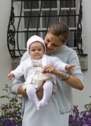 Crown Princess Victoria and Princess Estelle Crown Princess Victorias birthday celebrated at Solliden, Öland 14 July 2012 c Charles Hammarsten IBL picture bureau x2492x, Copyright: xCharlesxHammarsten TTx Kronprinsessan Victorias födelsedag firas pa Solliden, Öland