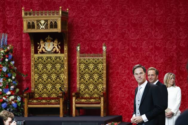 DEN HAAG - Minister-president Mark Rutte en deminsters Hugo de Jonge en Kajsa Ollongren (L) tijdens de vergadering van de Staten-Generaal in de Grote Kerk op Prinsjesdag. Vanwege de coronacrisis ziet Prinsjesdag er anders uit dan normaal. Veel van de ceremoniele onderdelen gaan niet door en publiek is niet welkom in de binnenstad van Den Haag. ANP KOEN VAN WEEL Copyright: xHollandsexHoogtex xxANPx x422756716x