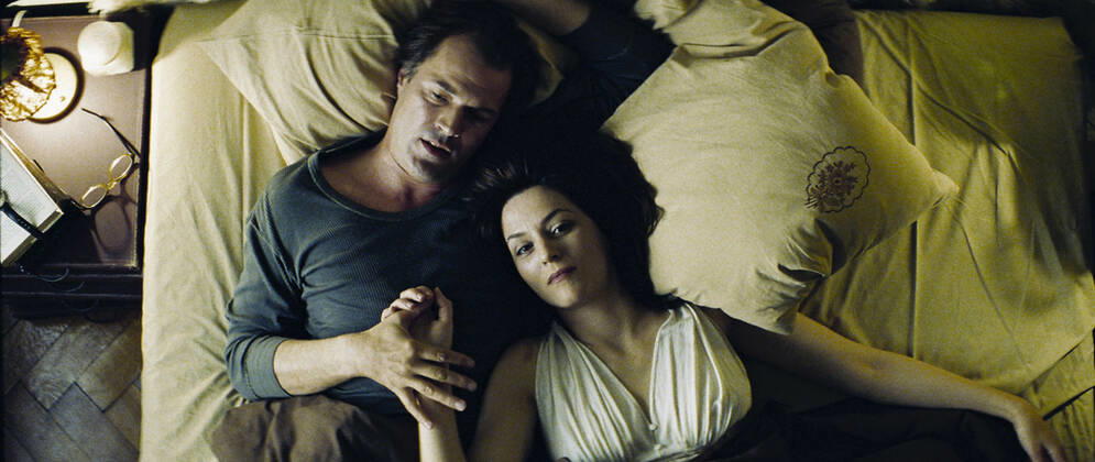 DAS LEBEN DER ANDEREN aka THE LIVES OF OTHERS SEBASTIAN KOCH, MARTINA GEDECK DAS LEBEN DER ANDEREN Date: 2006 Mandatory credit line: Image courtesy BAYERISCHER RUNDFUNK CREADO FILM WIEDEMANN & BERG FI Ronald Grant Archive Mary Evans