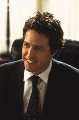 LOVE ACTUALLY HUGH GRANT Date: 2003 Mandatory credit line: Image courtesy UNIVERSAL PICTURES WORKING TITLE FILMS DNA FILMS Ronald Grant Archive Mary Evans