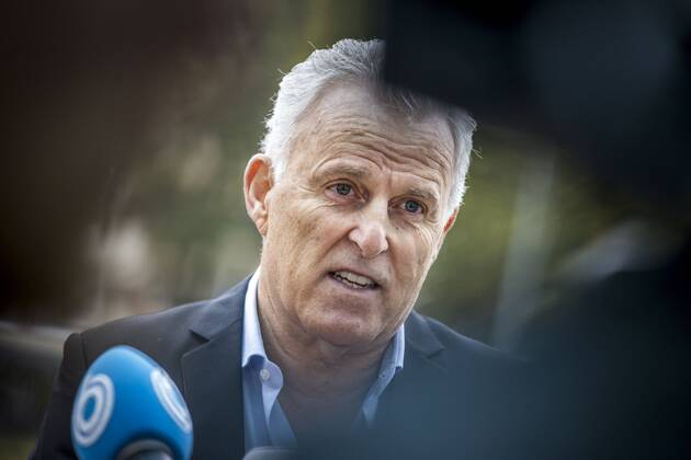 Dutch crime reporter Peter R. de Vries, spokesperson for the Verstappen parents, talks to the press during the substantive handling of the lawsuit against Jos B., who is suspected of kidnapping, abusing and killing Nicky Verstappen, in Maastricht, the Netherlands, 28 September 2020. ANP MARCEL VAN HOORN Copyright: xHollandsexHoogtex xxANPx x423317608x