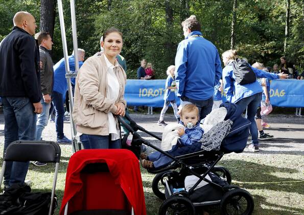 Crown Princess Victoria, Prince Oscar, Prince Daniels Race and Sports Day 2017, Hagaparken, Solna, 2017 09 10 c Patrik C Österberg IBL Image Bureau XPBE Crown Princess Victoria, Prince Oscar, Prince Daniels Race and Sports Day 2017, Hagaparken, Solna, Sweden, 2017 09 10 c Photo Patrik C Österberg IBL Bildbyra Stockholm Sverige kungahus SVerige x2857x, Copyright: xPatrikxCxÖsterberg TTx Idrottens dag Hagaparken 2017