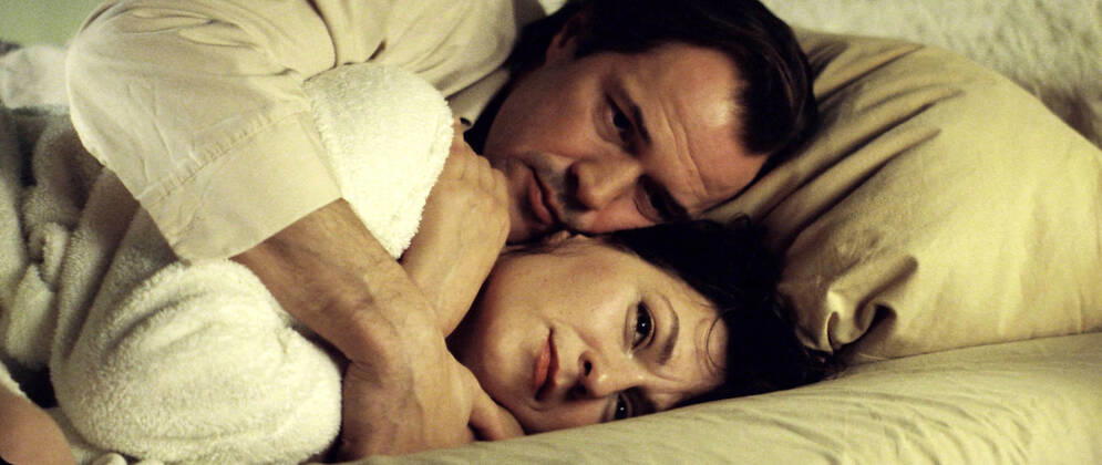 DAS LEBEN DER ANDEREN aka THE LIVES OF OTHERS Sebastian Koch, Martina Gedeck DAS LEBEN DER ANDEREN Date: 2006 Mandatory credit line: Image courtesy ARTE BR CREADO FILM WIEDEMANN &; BERG FILMPRODUKTION ARTE BR CREADO FILM WIEDEMANN & BER
