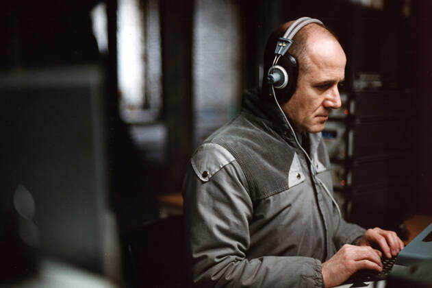 DAS LEBEN DER ANDEREN aka THE LIVES OF OTHERS ULRICH MUHE DAS LEBEN DER ANDEREN Date: 2006 Mandatory credit line: Image courtesy ARTE BR CREADO FILM WIEDEMANN &; BERG FILMPRODUKTION ARTE BR CREADO FILM WIEDEMANN & BER
