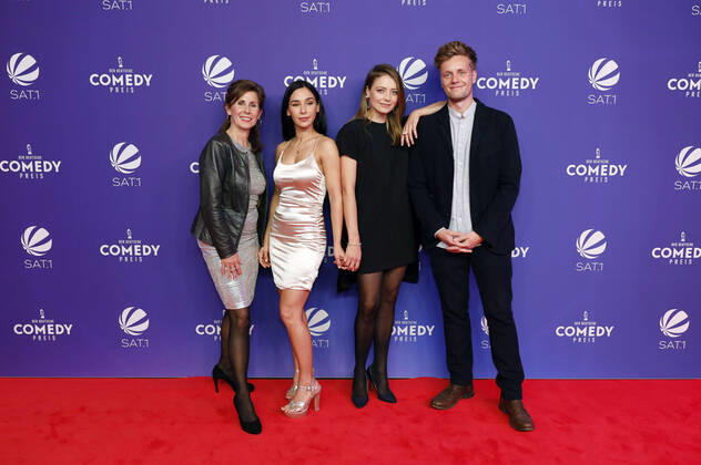 Nicole Kersten, Yasemin Cetinkaya, Hanna Plaß und Holger Stockhaus bei der Verleihung des 24. Deutschen Comedypreises 2020 im Brainpool TV Studio Köln-Mülheim. Köln, 02.10.2020