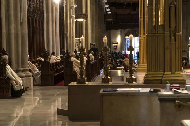 NYPD holds mass for members died of COVID-19 Police commissioner Dermot Shea seen from back of Altar in dark suit speaks as family members and police officers attend NYPD mass honoring members died of COVID-19 at St. Patrick s Cathedral. 46 members of NYPD Died during pandemic so far and many of them did not receive proper funeral due to pandemic restrictions. Almost 20% of NYPD members were sick with coronavirus during pick of pandemic in the city. Cardinal Timothy Dolan lead the mass. Mayor Bill de Blasio and Police commissioner Dermot Shea speak. New York New York United States Copyright: LevxRadin