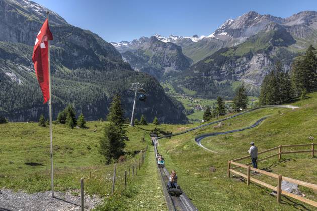 IMAGO Creative: Sommer, In den Bergen Oeschinen Lake, Kandersteg, Bern, Switzerland, Europe